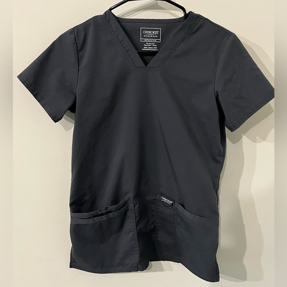 Cherokee scrub top - Picture 1 of 5